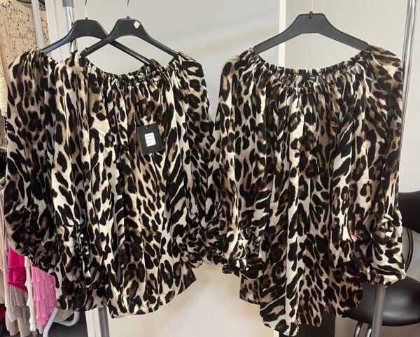 Gypsy Top in a Floaty Design Leopard / Animal Print - Leonie Range